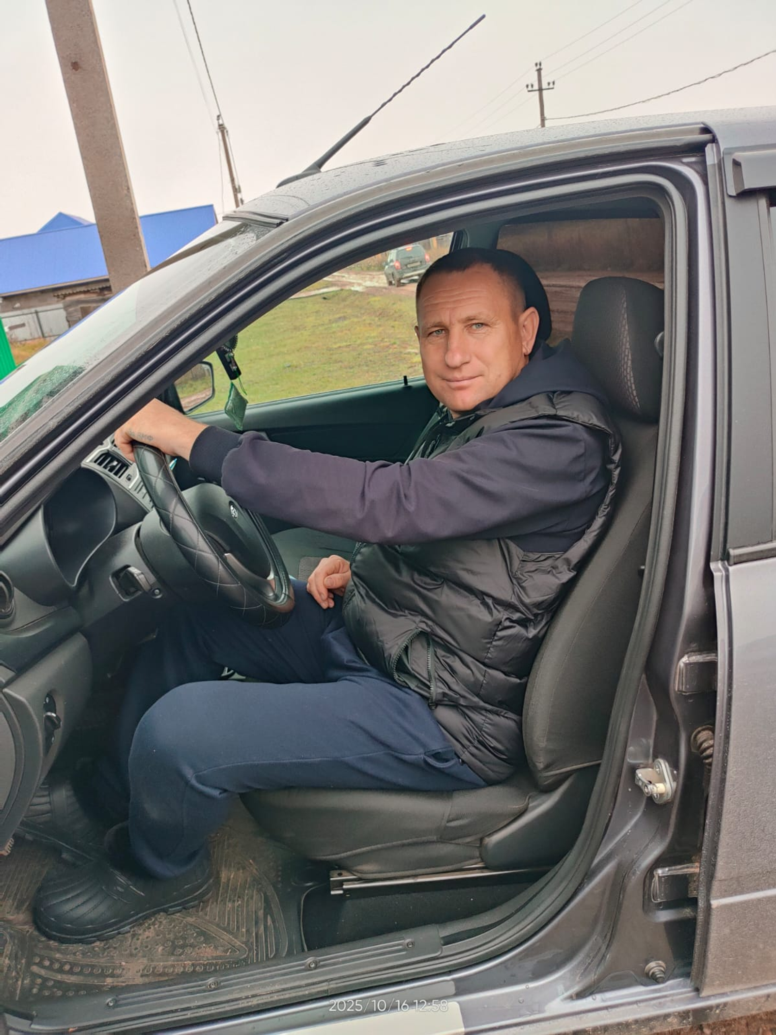 Он водитель – профессионал!