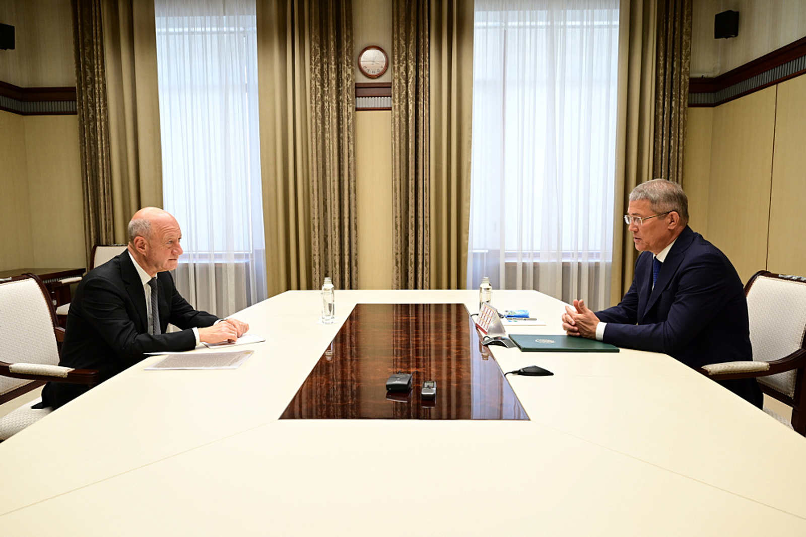 Рабочая встреча с заместителем председателя Госдумы России Александром Бабаковым