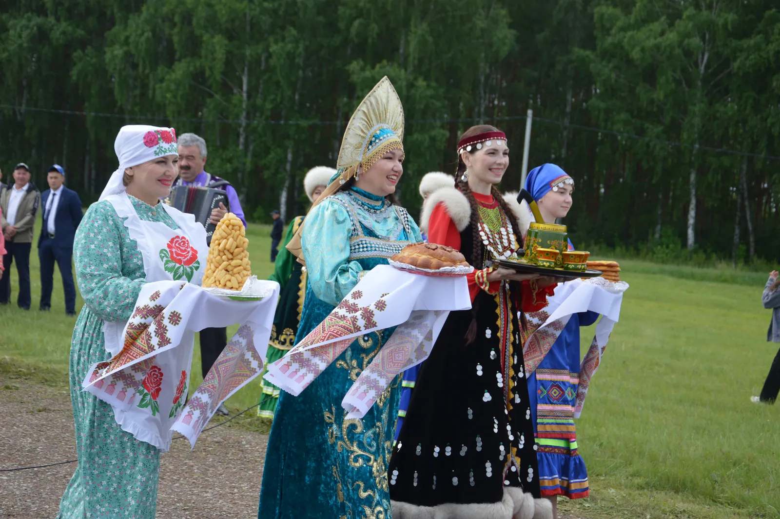 Праздник традиций, единства и труда