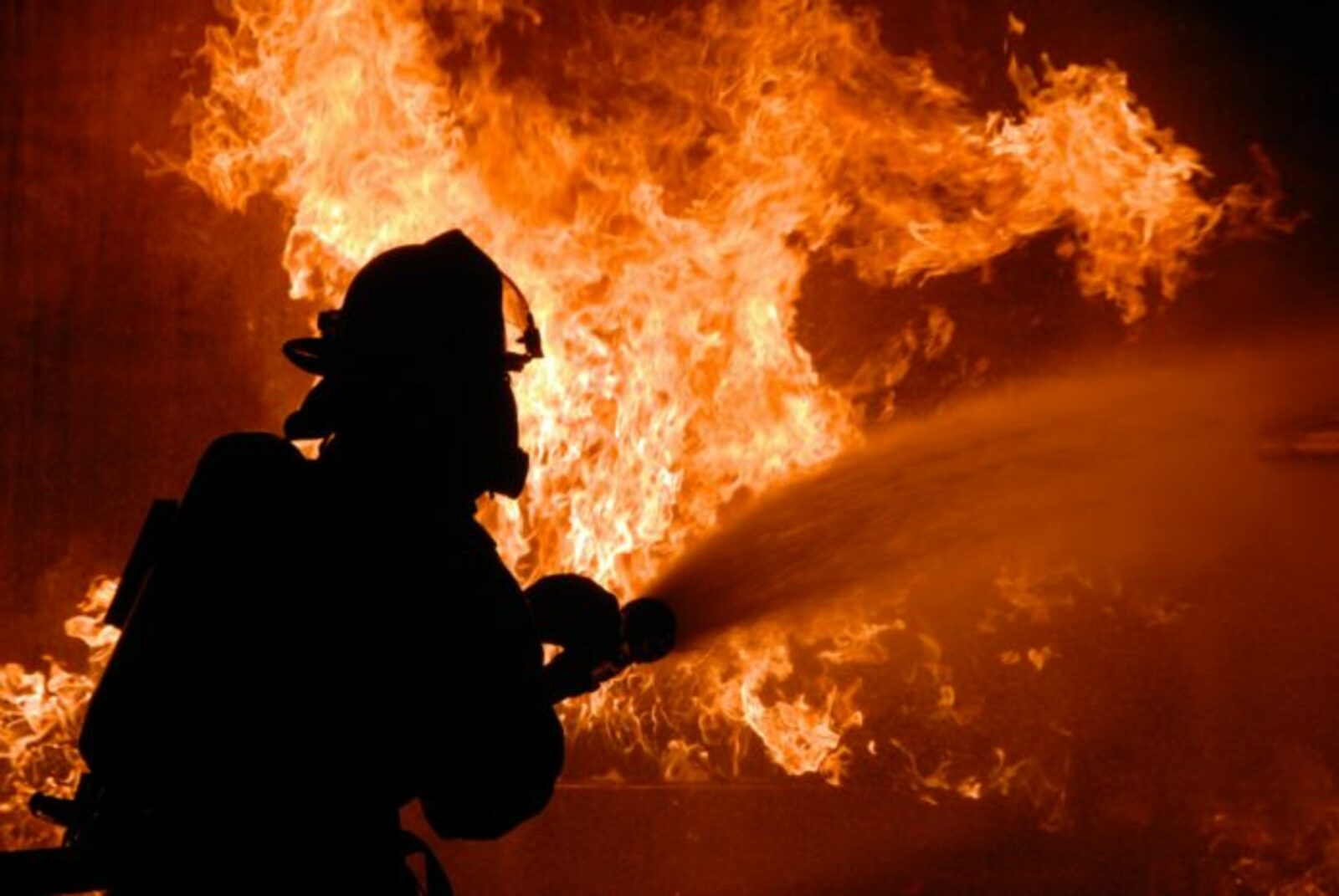 О гибели людей на пожарах и частых причинах их возникновения