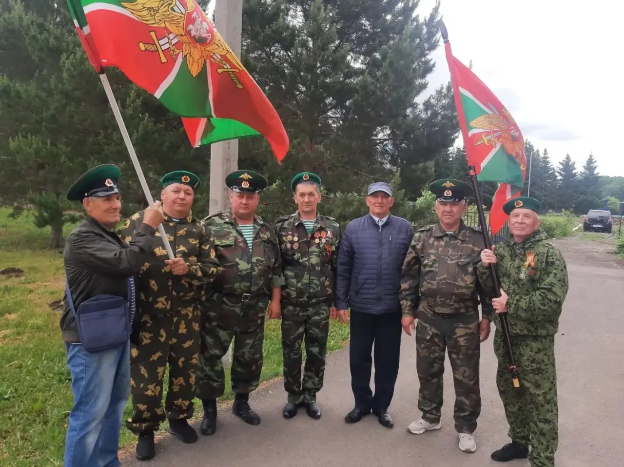 Защитники священных рубежей