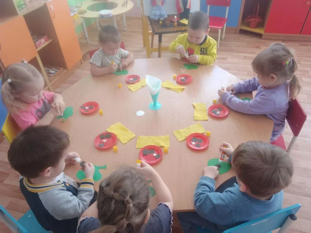 Насыщенная жизнь детей раннего возраста