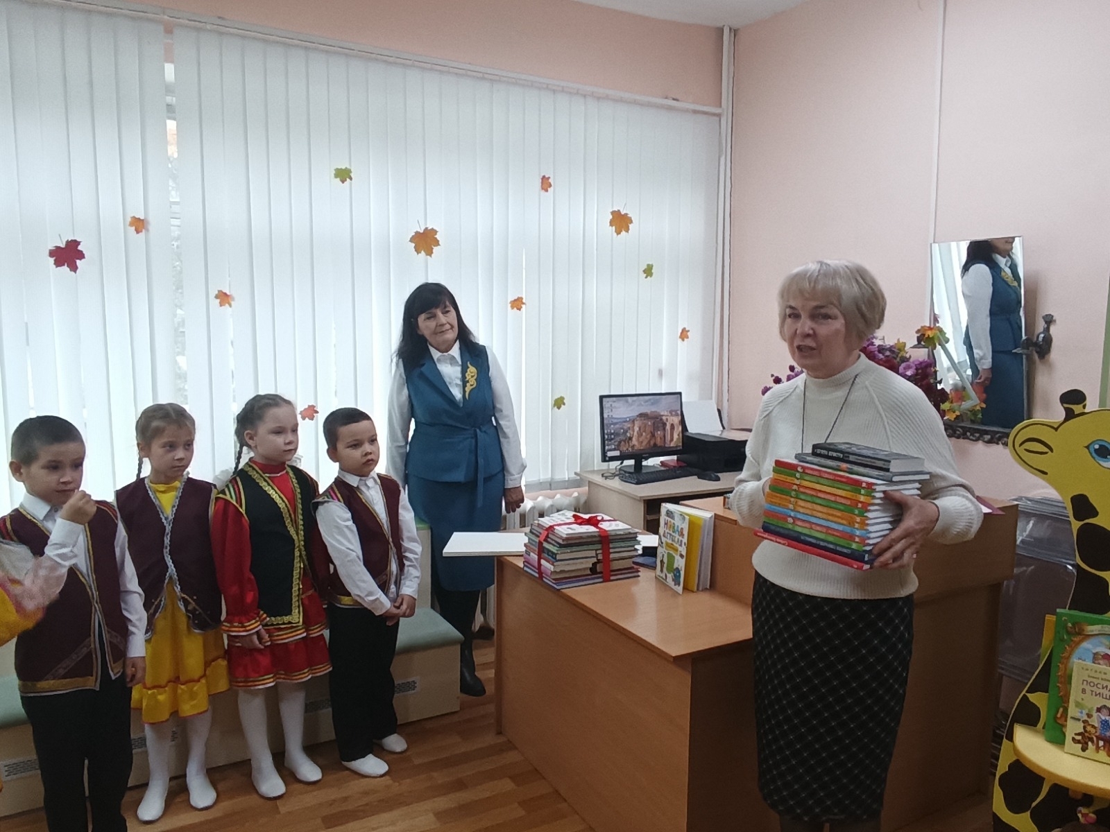 Сказочный уголок для книголюбов