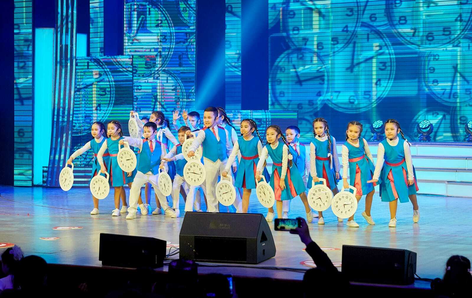 Любимый телеканал детей республики собрал маленьких зрителей на свой юбилейный концерт