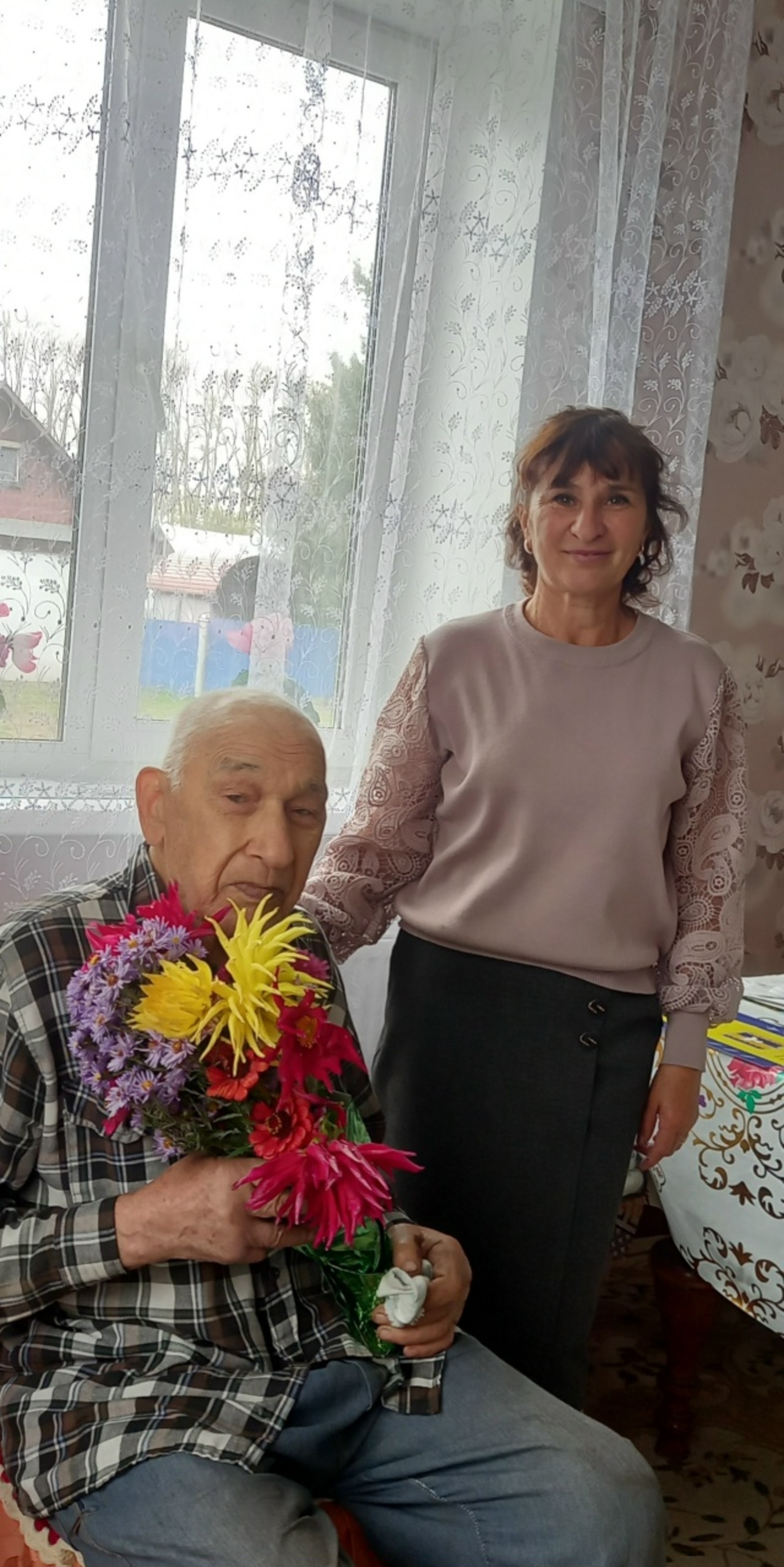 Позади большой, трудный, но прекрасный жизненный путь...