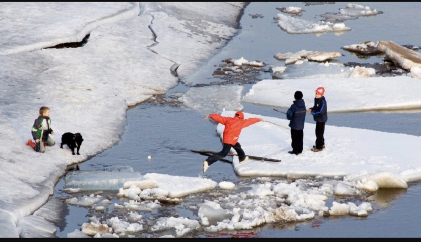 Неокрепший лёд коварен