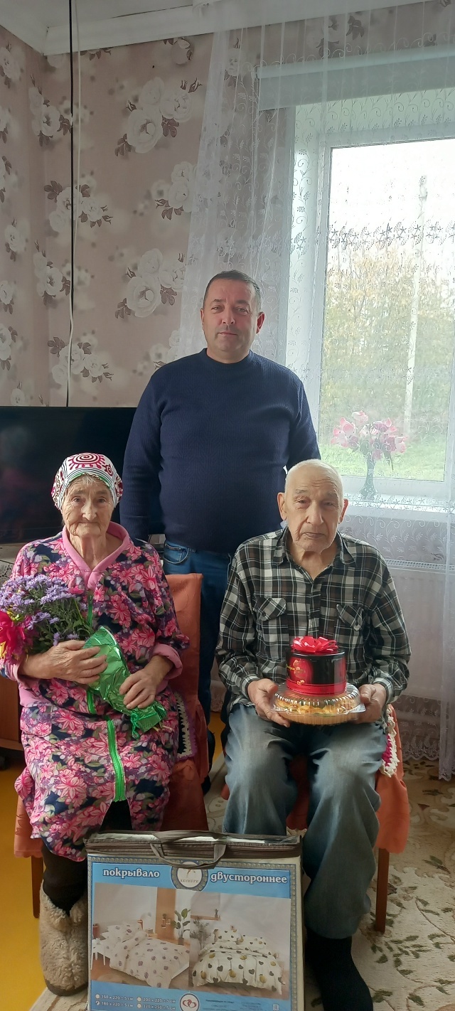 Позади большой, трудный, но прекрасный жизненный путь...