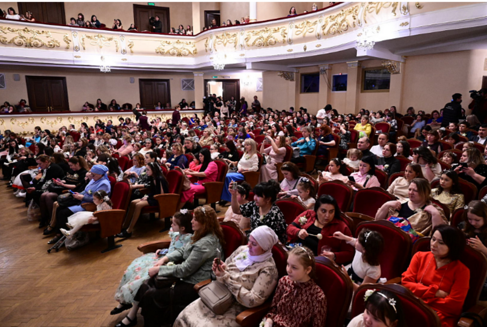 «Бал маленьких принцесс» в Уфе собрал детей со всей республики