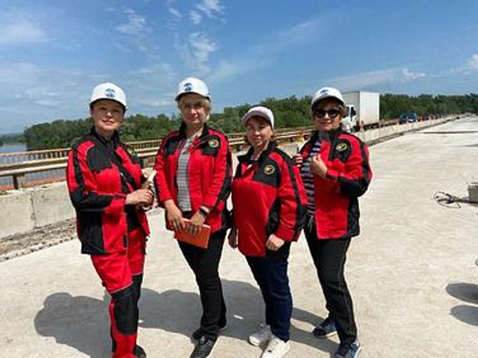 Женщины-дорожники курируют национальный проект «Инфраструктура для жизни»